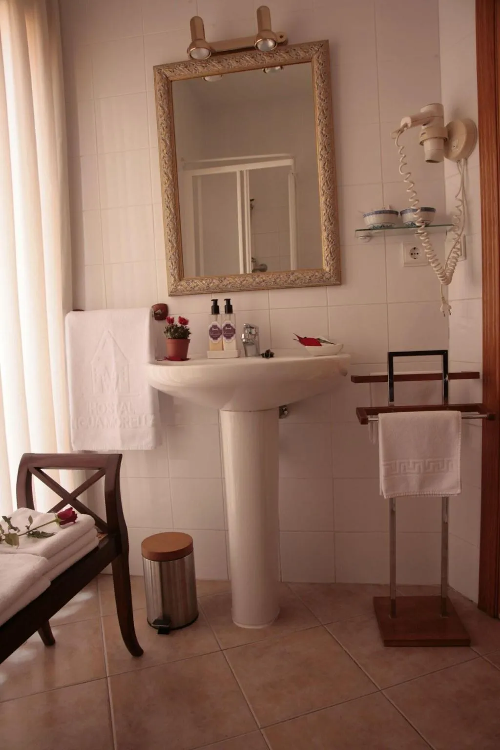 Room, Hostal Antigua Morellana, Valencia