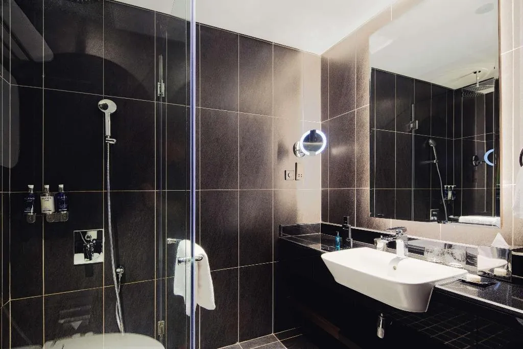 STUDIO DELUXE Room, Dukes The Palm Dubai Hotel, Dubai