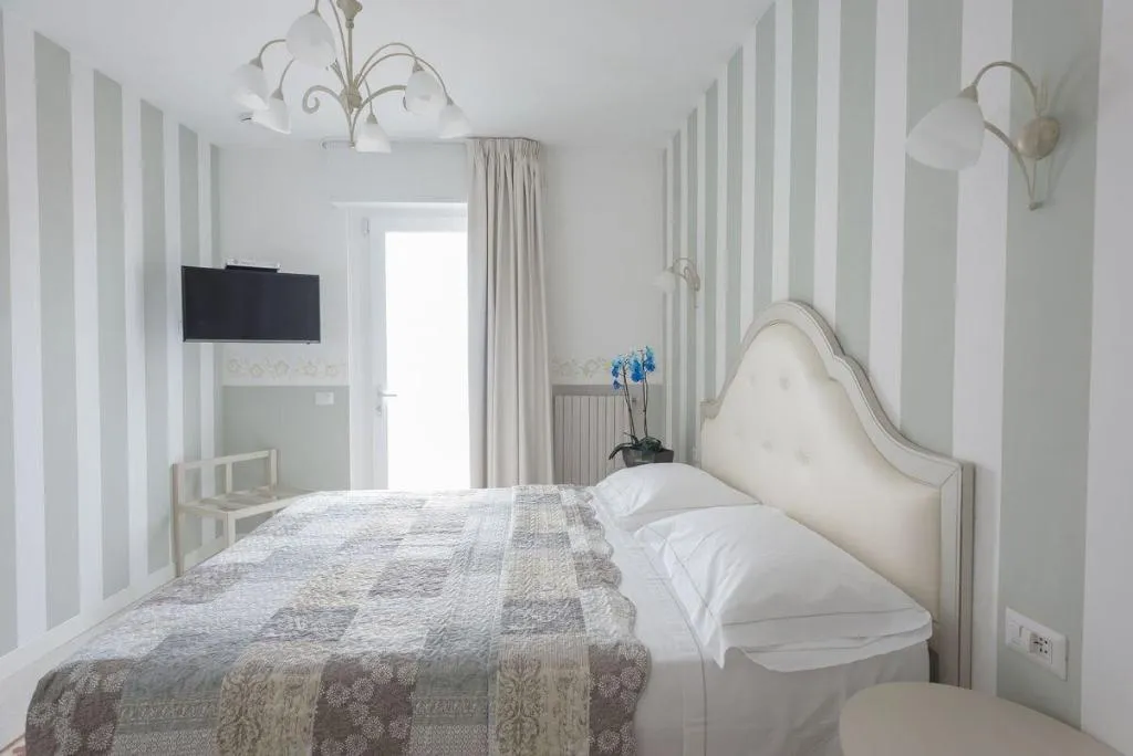 Room, Maison 39, Milan