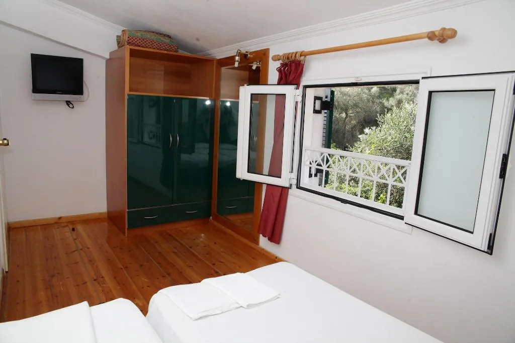 Room, Oula maisonettes, Corfu