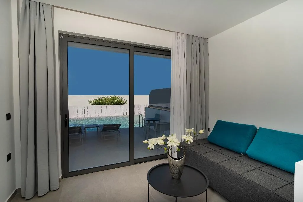 SUITE SUPERIOR WITH PRIVATE POOL Room, Zoes, Rhodes