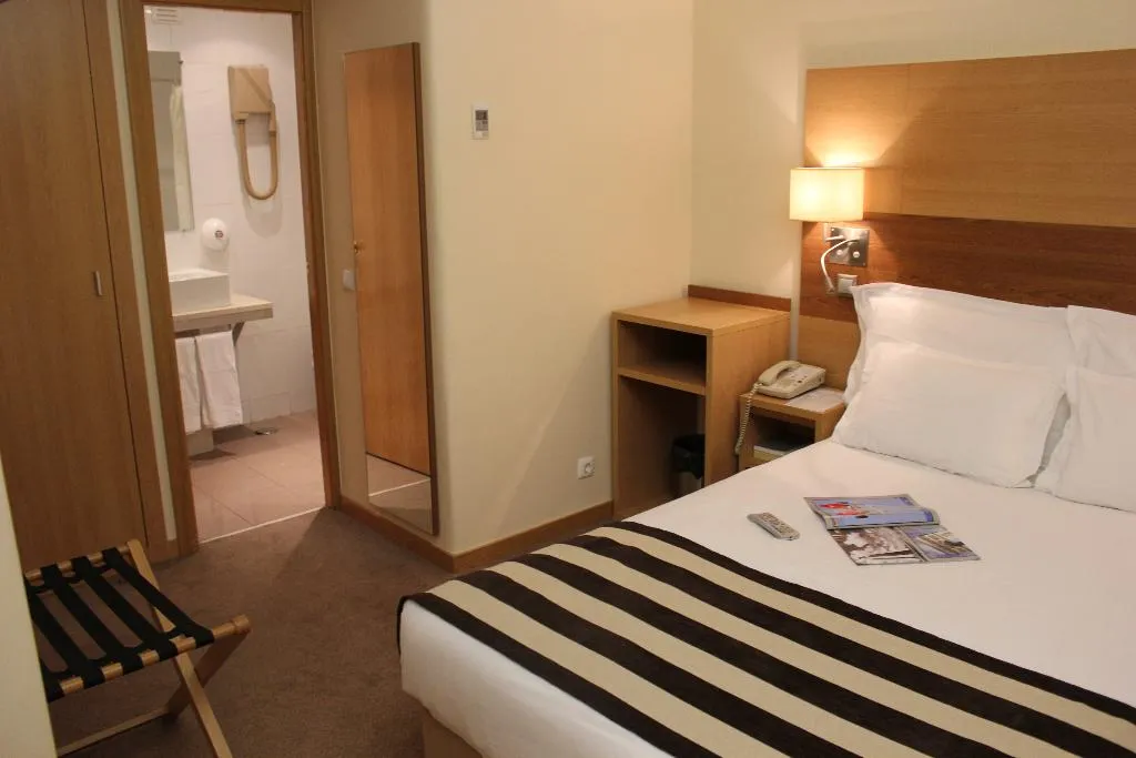 DOUBLE BASIC Room, Hotel Principe Lisboa, Lisbon