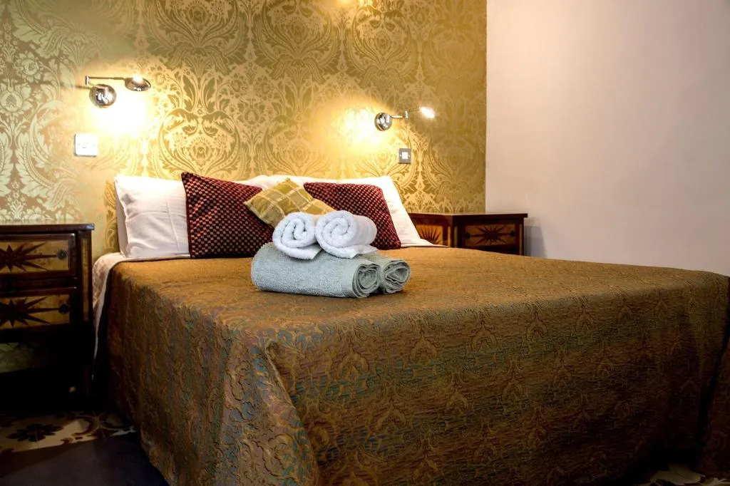 Room, Palazzo Valletta Suites, Malta