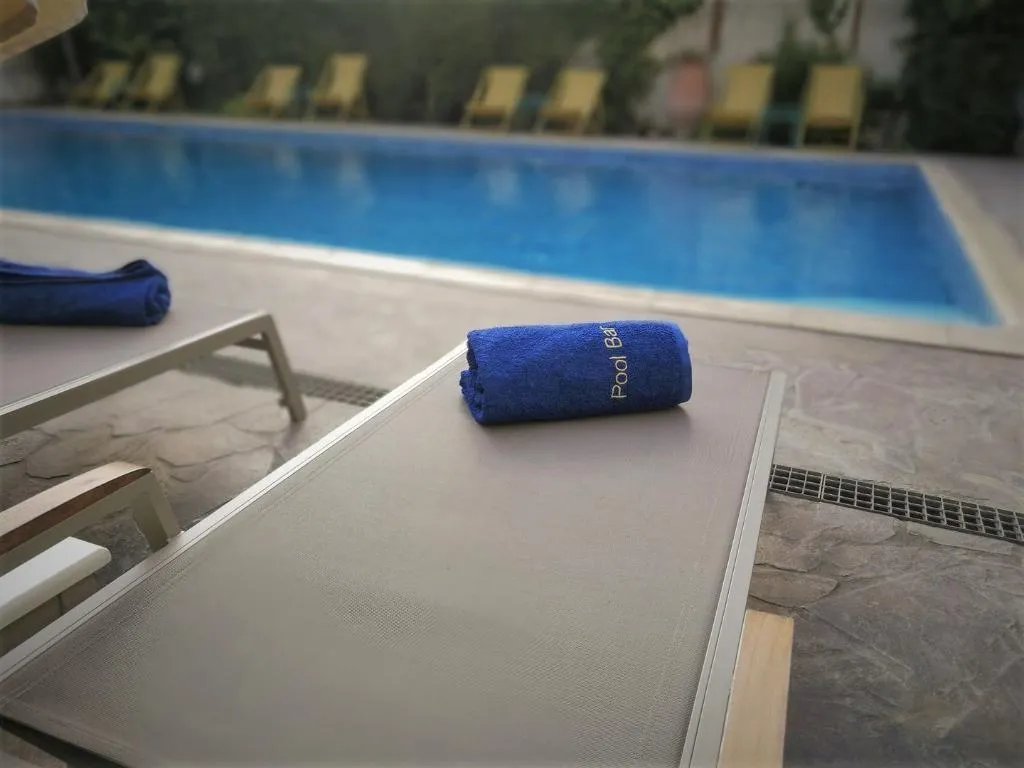 Pool, Green Hill, Athens