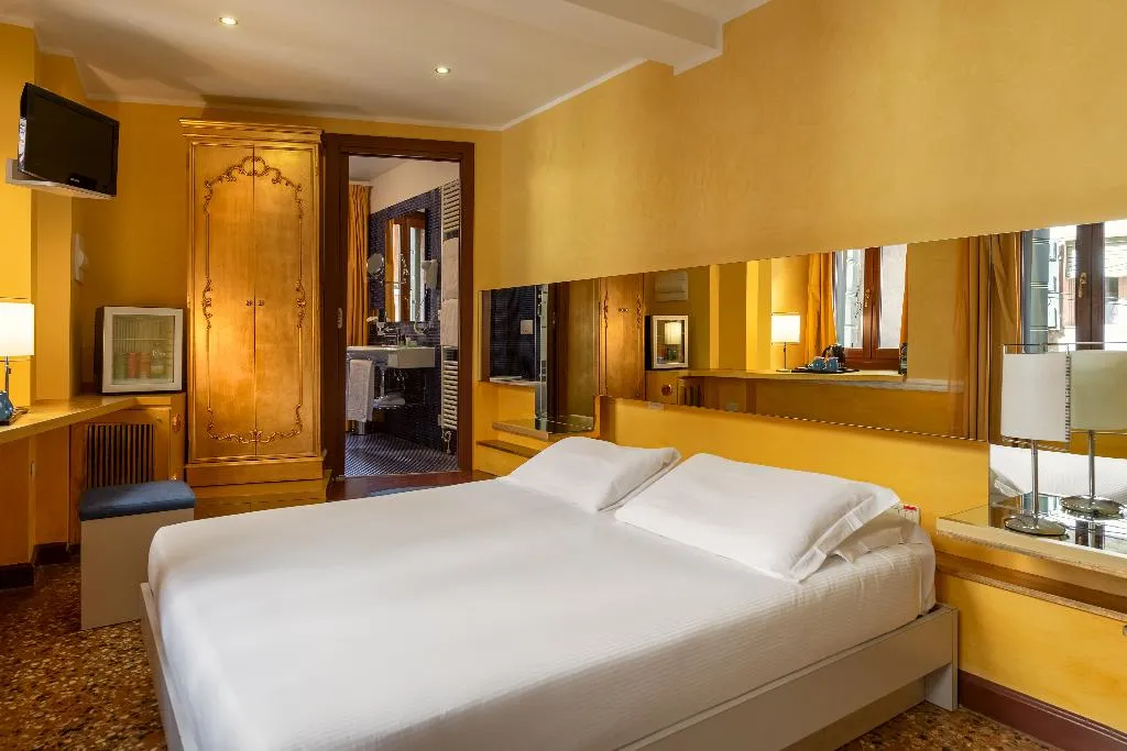 DOUBLE SUPERIOR Room, Hotel Sogno di Giulietta e Romeo, Venice