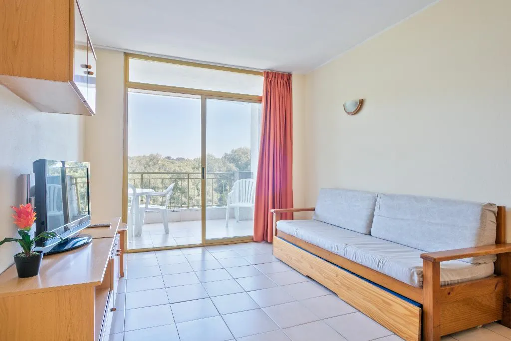 APARTMENT CAPACITY 5 ONE BEDROOM Room, Apartamentos Cataluña 92, Costa Dorada