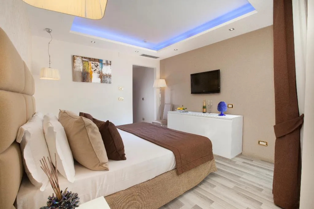 DOUBLE SIDE SEA VIEW WITH BALCONY Room, Nastro Azzurro Resort, Naples