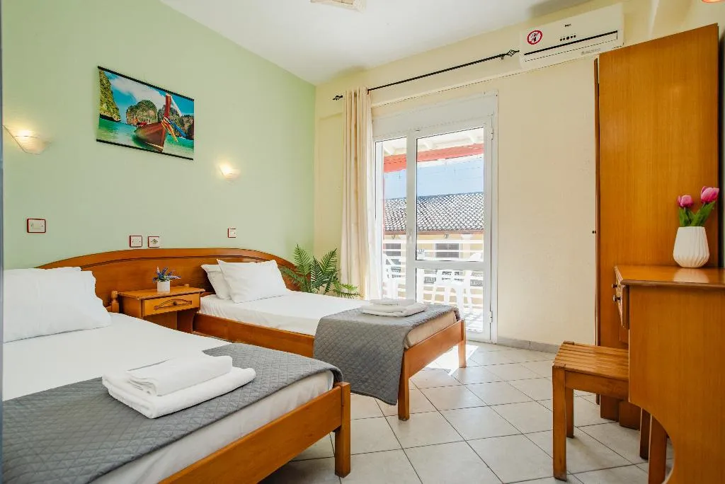 FAMILY ROOM COMFORT Room, Solena Studios Kavos, Corfu