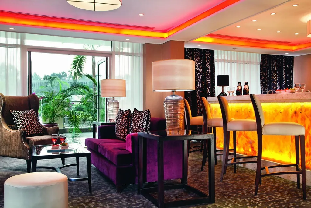 Bar, Cairo Pyramids Hotel, Cairo
