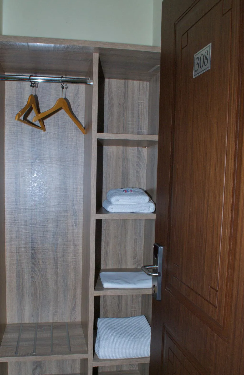 Room, Diethness, Athens