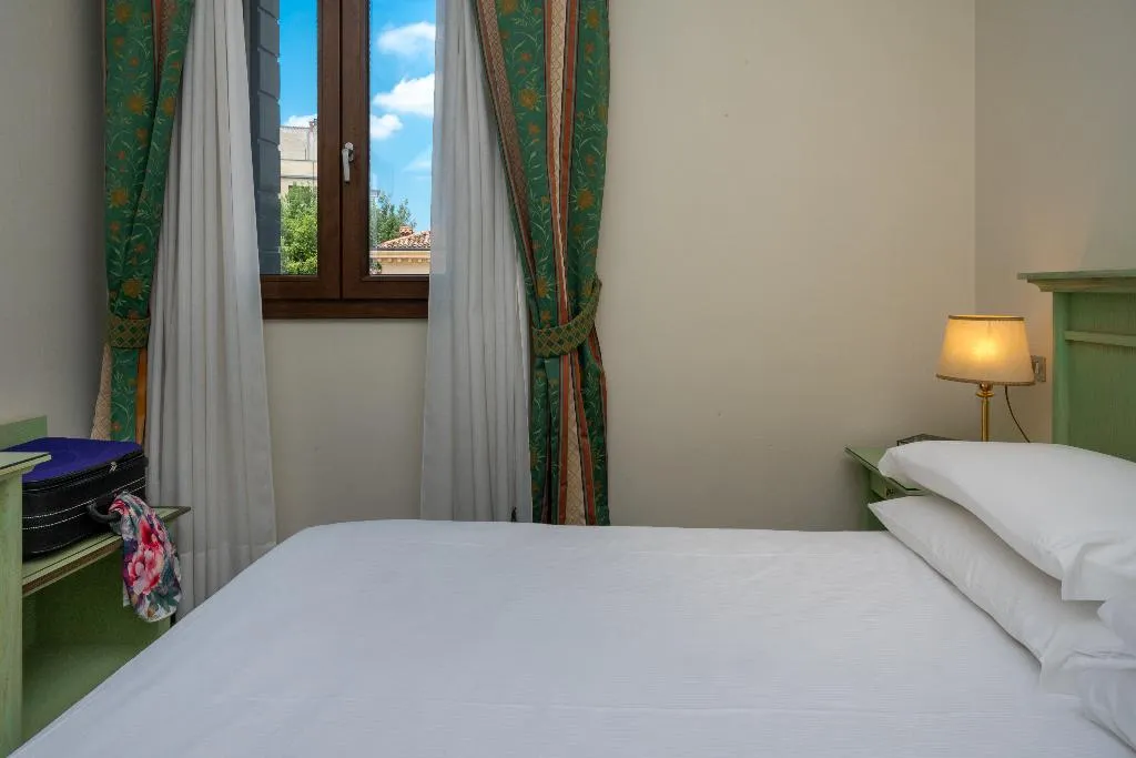 DOUBLE STANDARD Room, Donatello, Venice