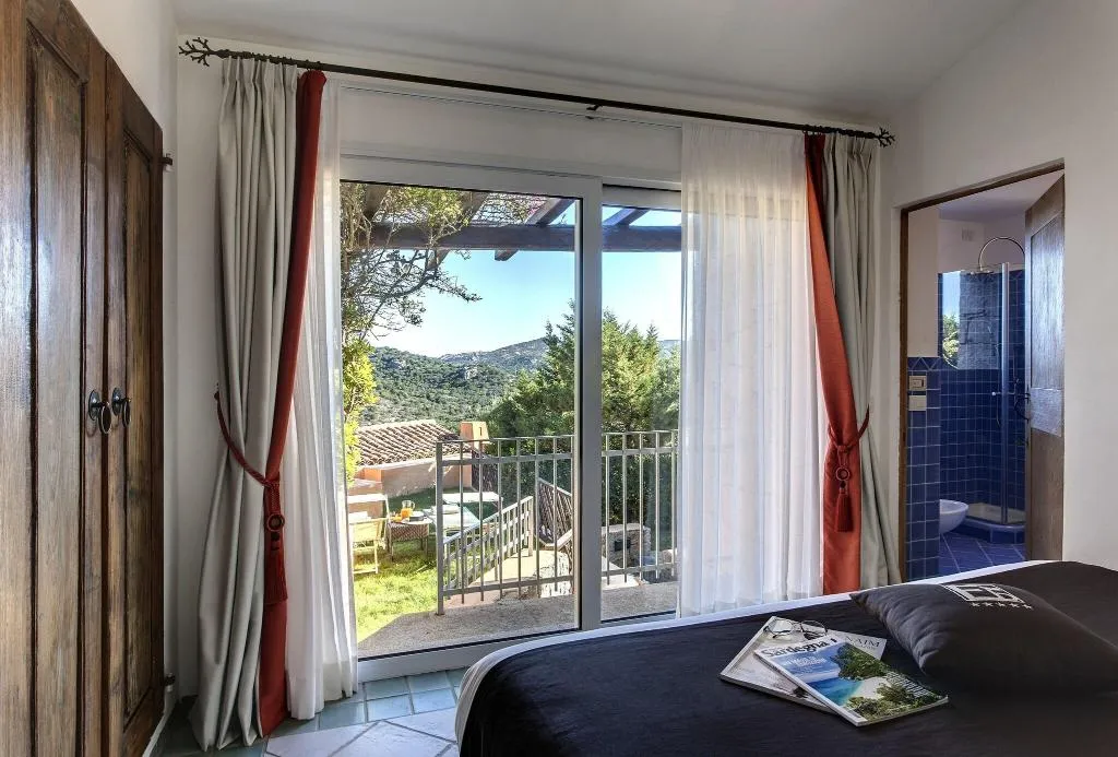 Room, L'Ea Bianca Luxury Resort, Olbia