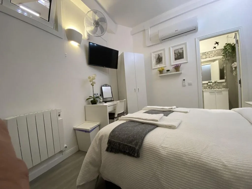 Room, Residencial Triunfo, Porto