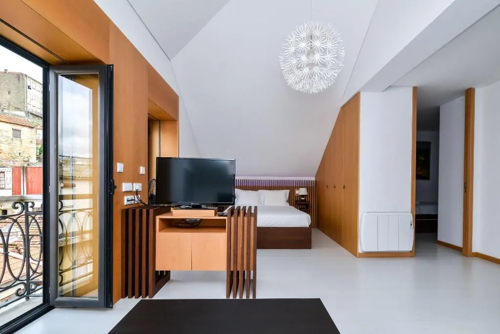 Room, Reis De Gaia, Porto