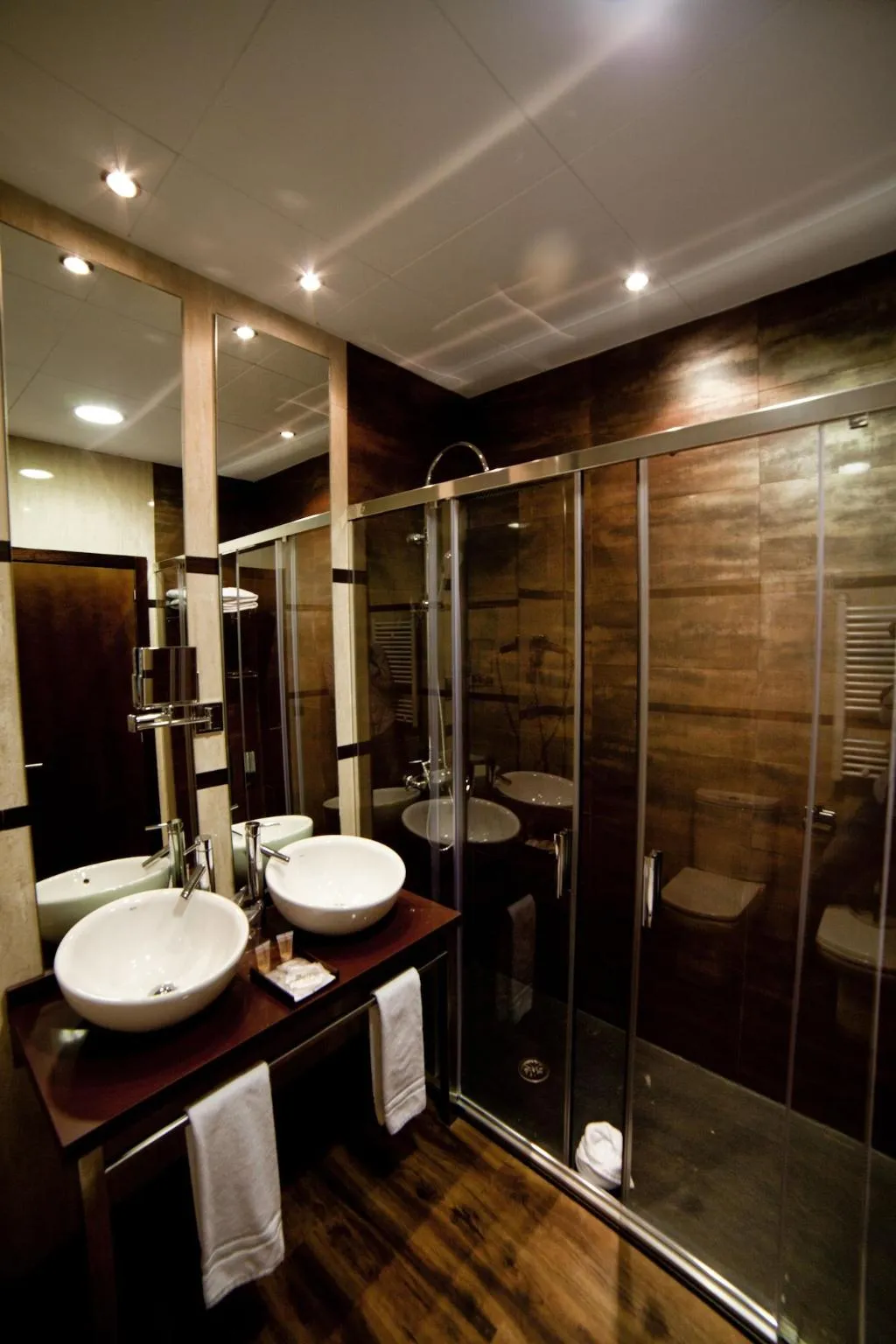 Room, Parque Real, Madrid
