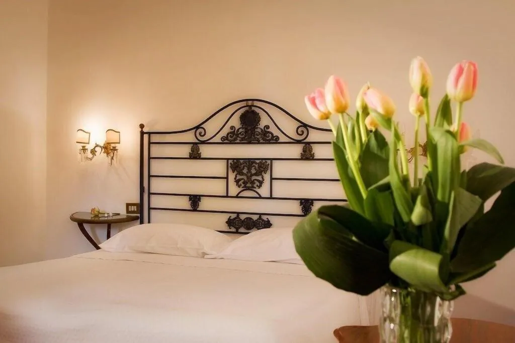 Room, La Badia Di Orvieto, Perugia