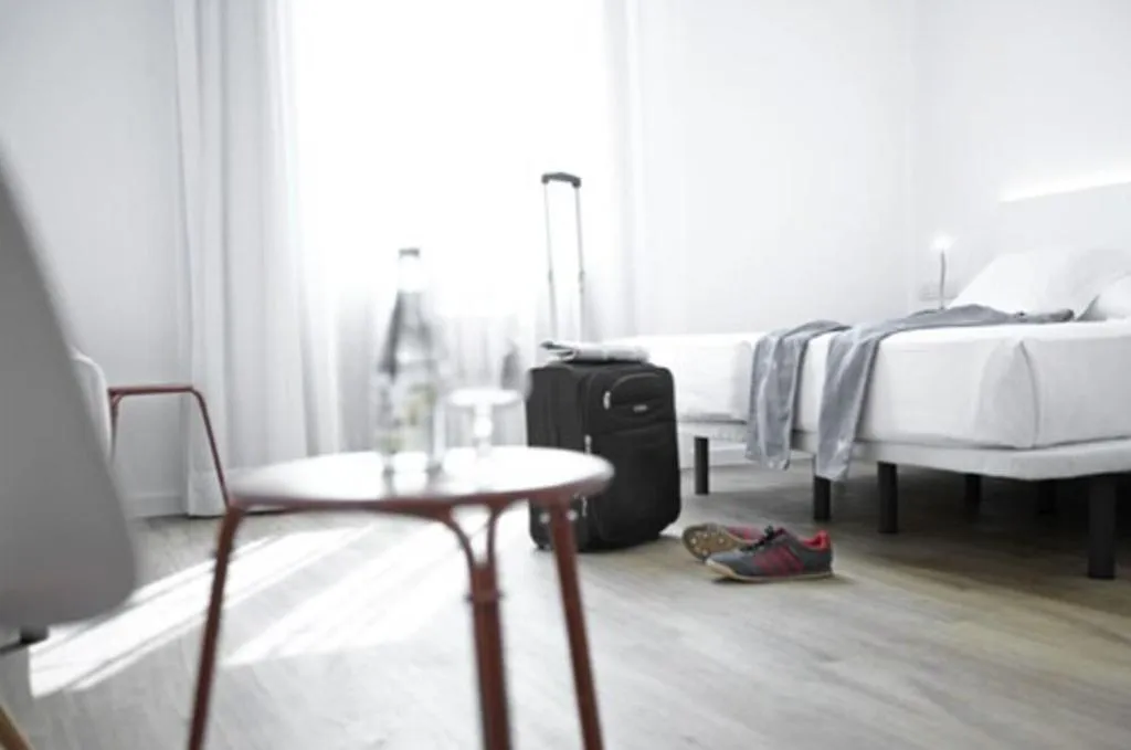 Room, Som Nit Born, Barcelona