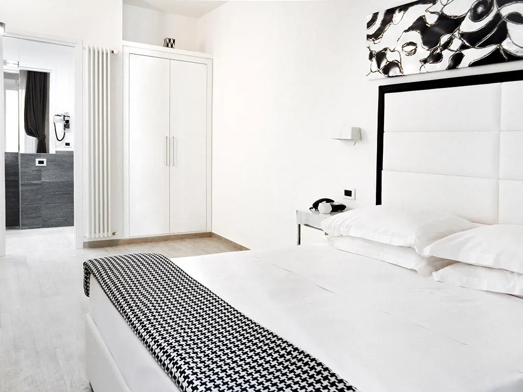 APARTMENT CAPACITY 4 Room, Lhp Suite Termini, Rome