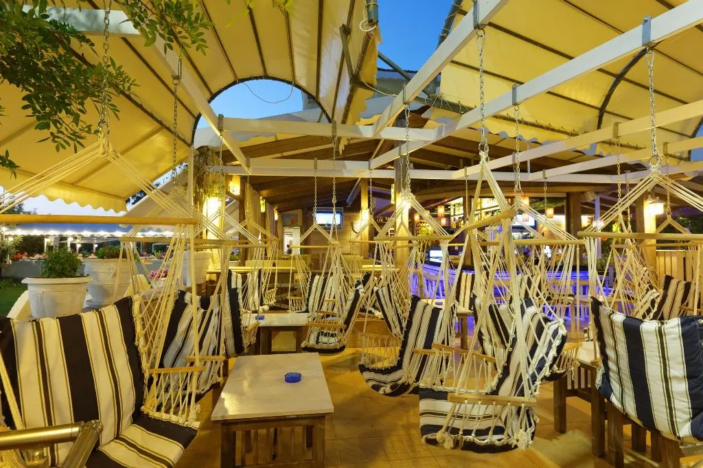 Bar, Philoxenia, Crete