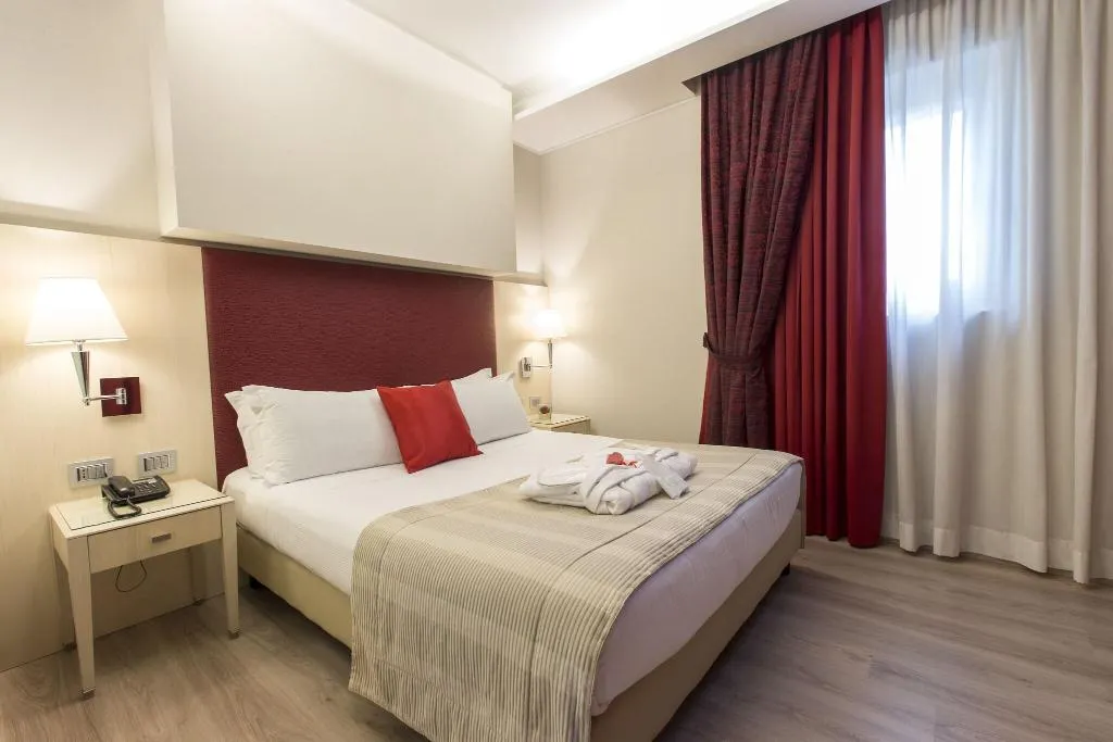 SUITE WITH DOUBLE BED Room, Just Hotel Lomazzo Fiera, Milan