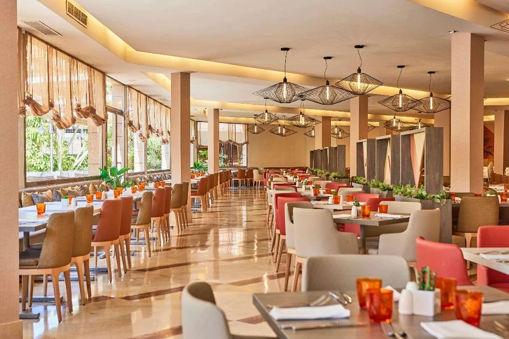 Restaurant, Zafiro Tropic, Majorca