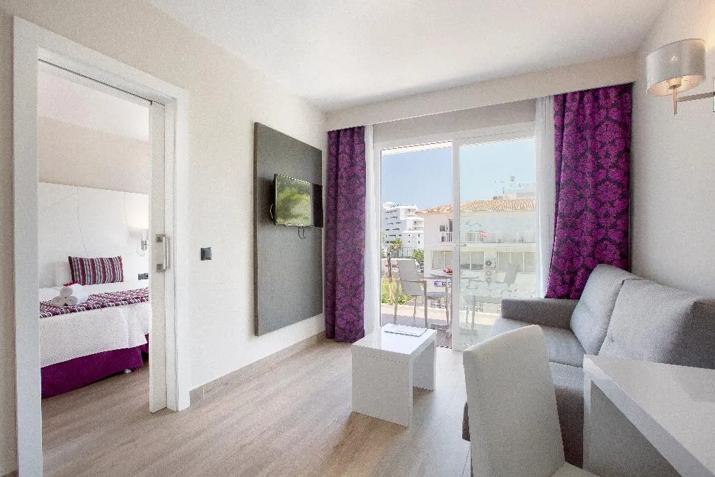 Room, Mar Hotels Playa de Muro Suites, Majorca