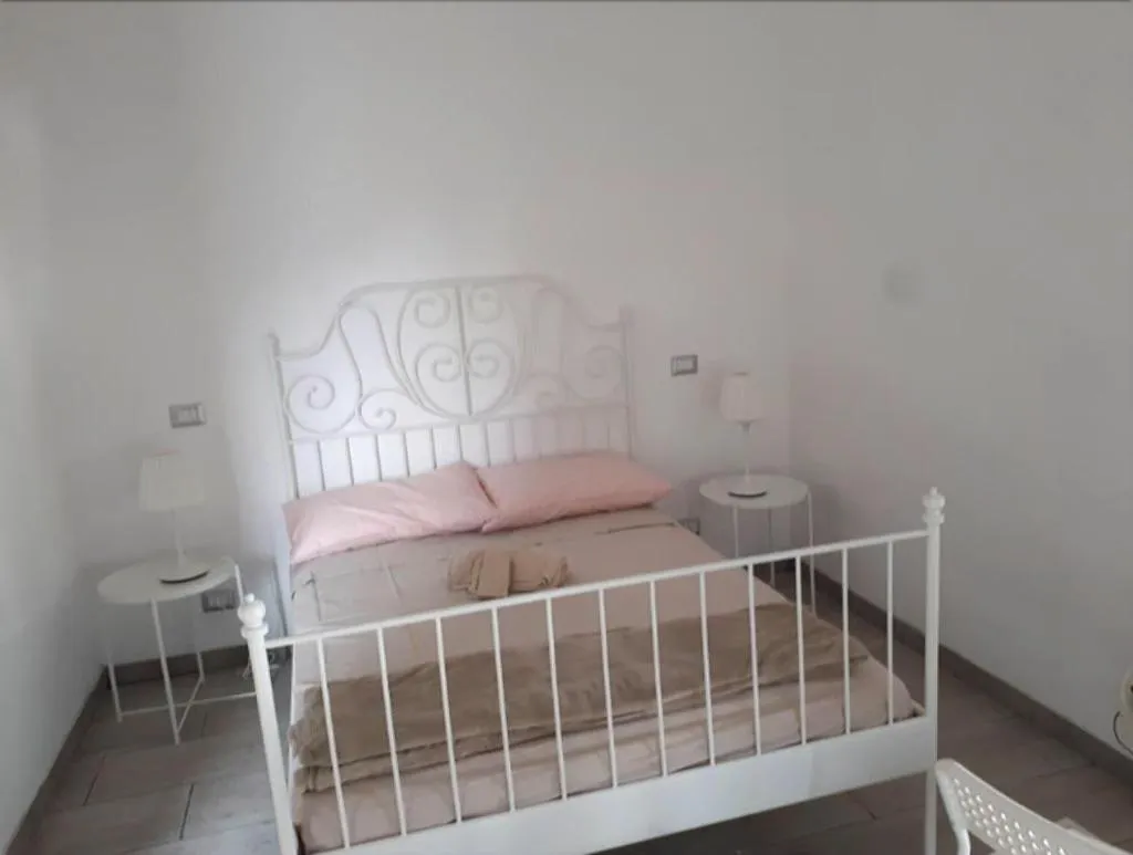 Room, Casa Linate, Milan