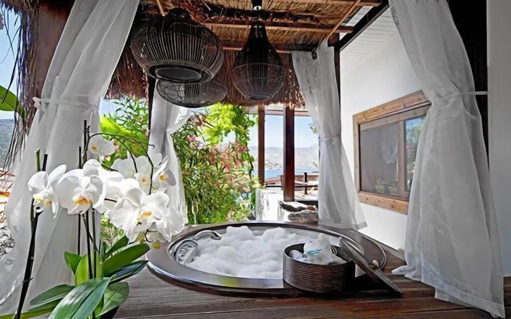Room, Sabrina's Haus, Dalaman
