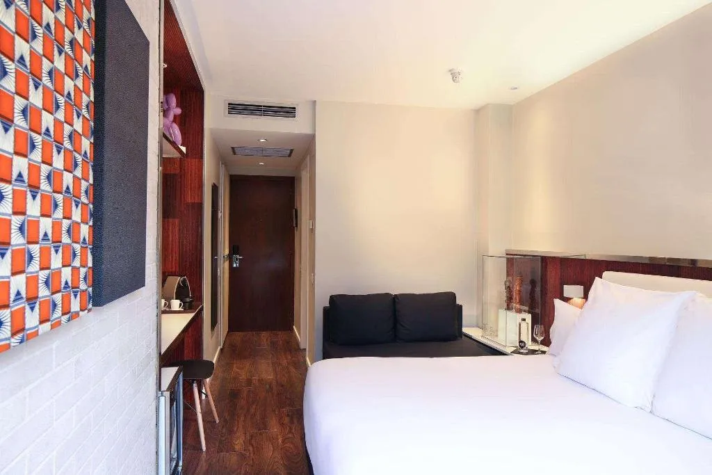 Room, Balmes, Barcelona