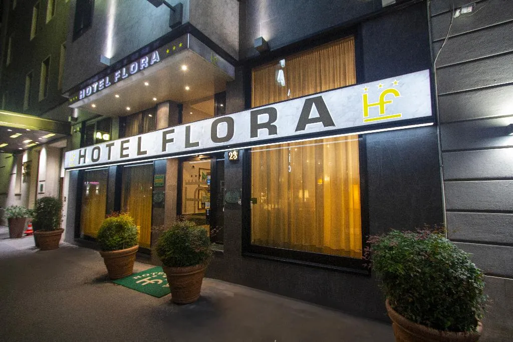 Lobby, Flora, Milan