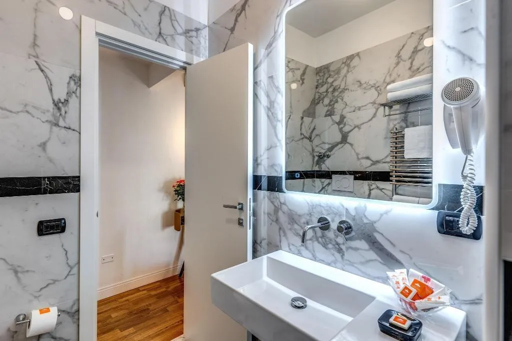 DOUBLE QUEEN SIZE BED Room, Albergo Abruzzi, Rome