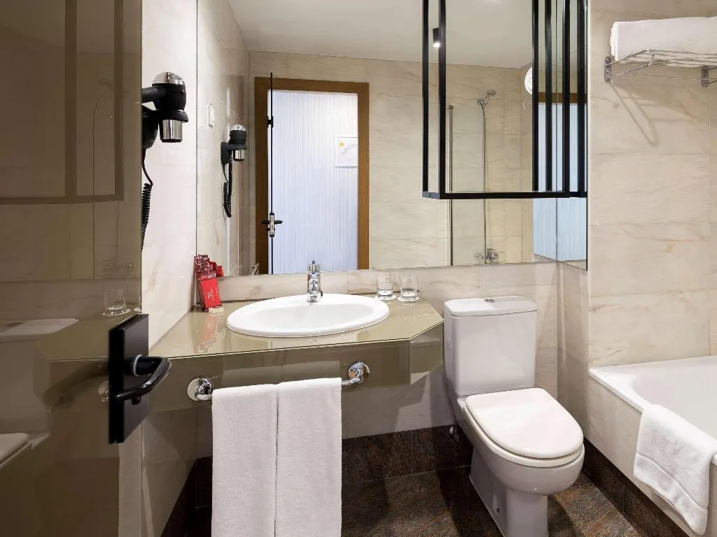 Room, Rafaelhoteles Atocha, Madrid