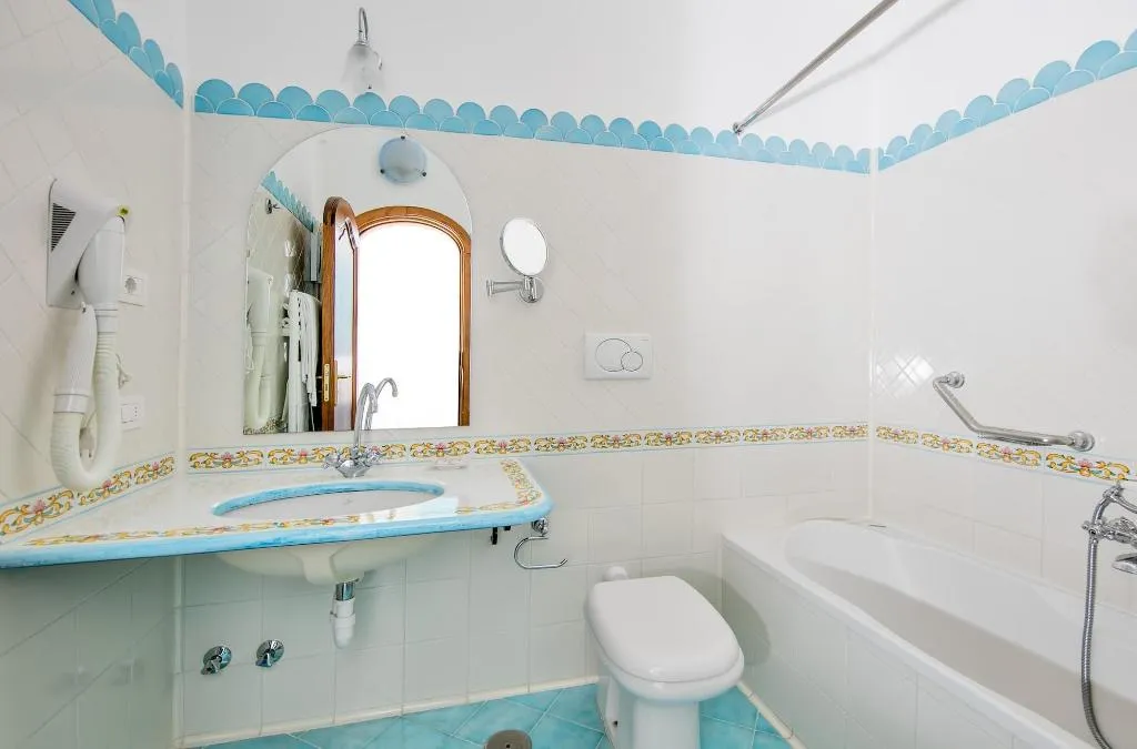 Room, Hotel Vittoria Positano, Naples