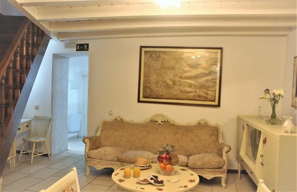 Lobby, Bozzali, Crete