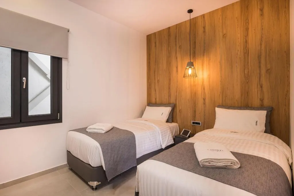 Room, Central City Hotel, Crete
