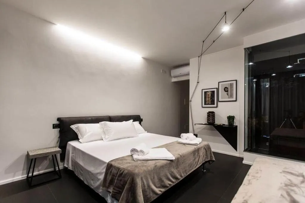 Room, The Boutique Napoli Suite, Naples