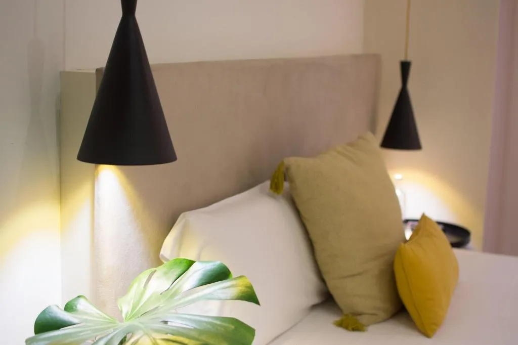 Room, Forgetmenot, Barcelona
