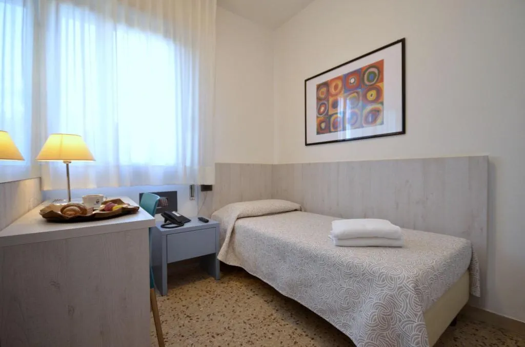 Room, Olimpia, Venice