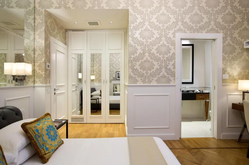 Room, Luxury Duomo Rooms, Milan