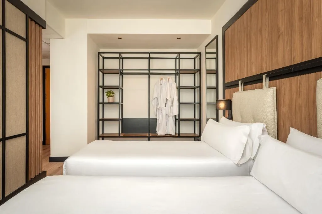 JUNIOR SUITE PREMIUM Room, Madrid Airport Suites Affiliated By Melia, Madrid