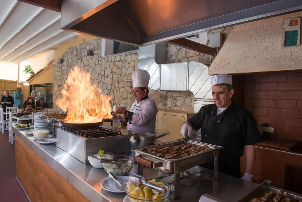 Restaurant, Elmi Suites Beach Hotel, Crete
