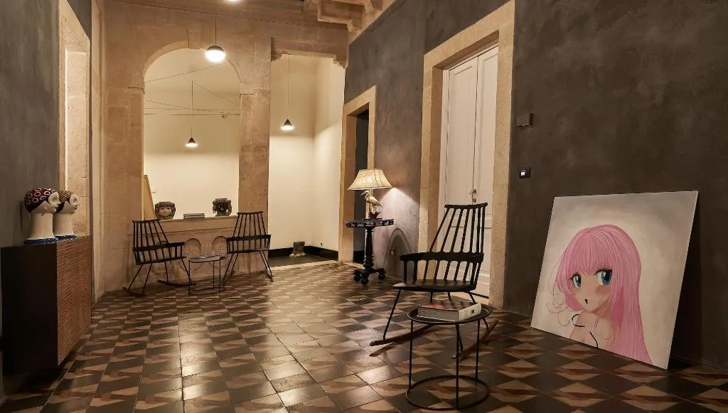 Lobby, Asmundo Di Gisira, Catania