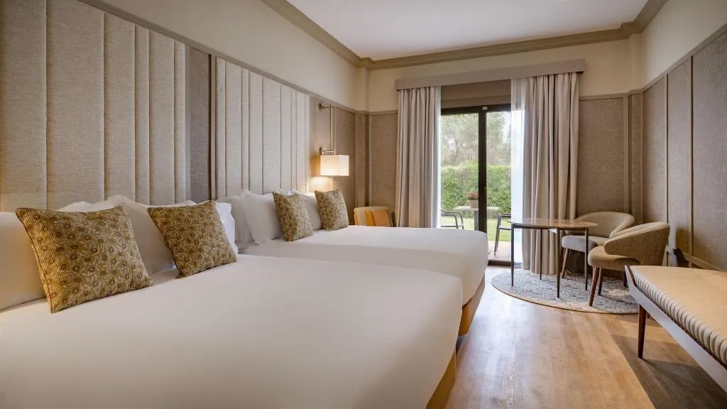 FAMILY ROOM KING SIZE BED Room, Son Antem, Majorca