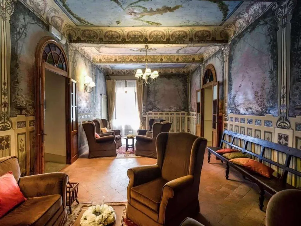 Bar, Palazzo San Niccolo, Florence