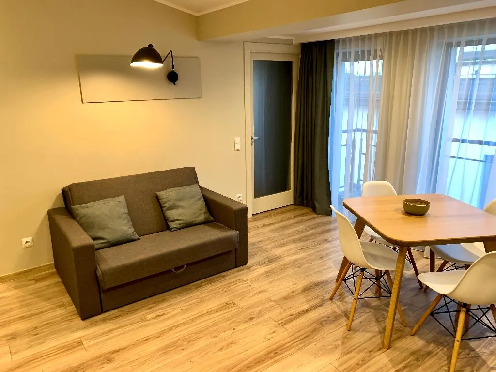APARTMENT WITH BALCONY Room, Riga Lux Apartments - Ernesta, Riga