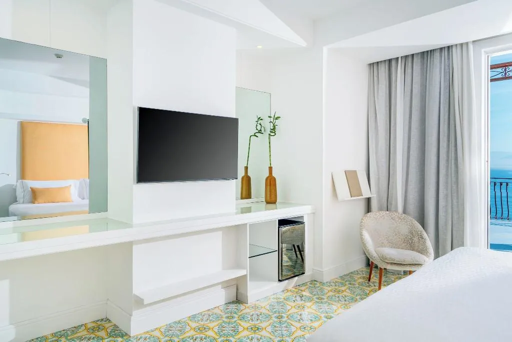 Double or Twin DELUXE SEA VIEW Room, Belair, Naples