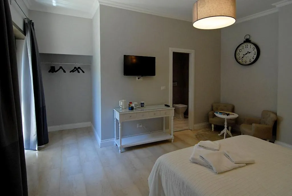 Room, Tiburtina Garden, Rome