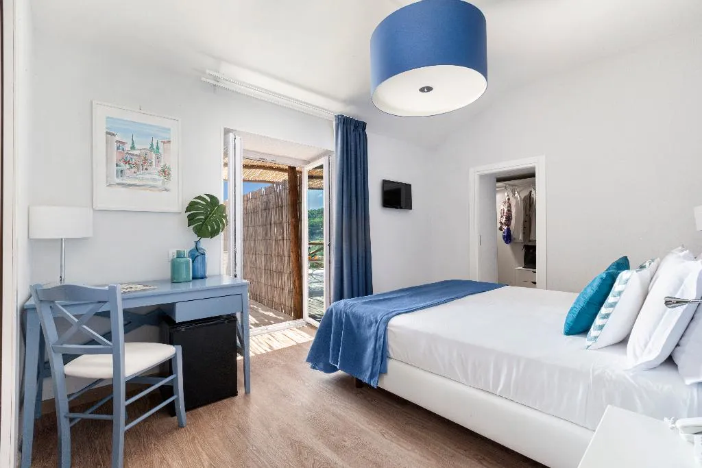 Double or Twin SEA VIEW WITH TERRACE Room, Vista Di Capri, Naples
