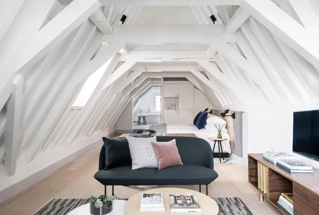SUITE CITY VIEW KING BED Room, Kimpton De Witt Amsterdam, Amsterdam