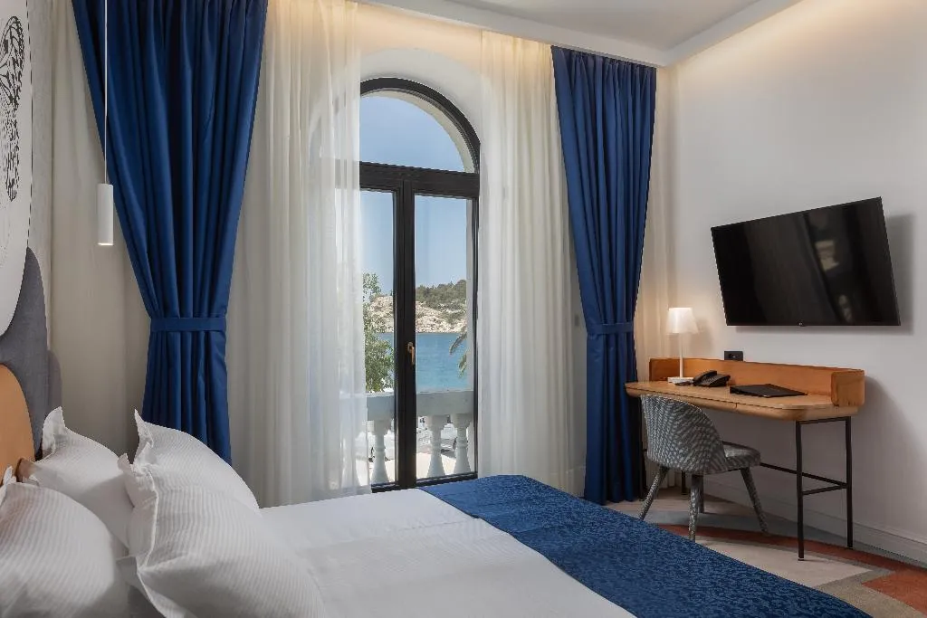 DOUBLE SUPERIOR SIDE SEA VIEW Room, Heritage Hotel Porin, Split